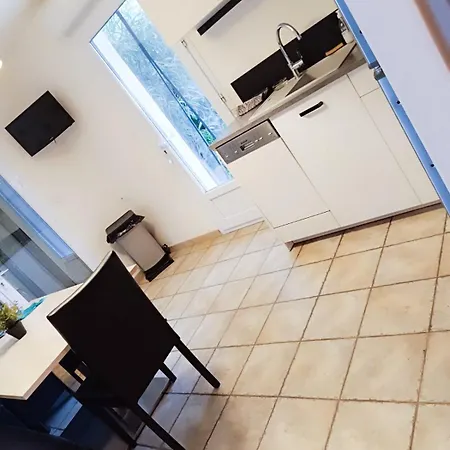 Apartment Pierre Blanche
